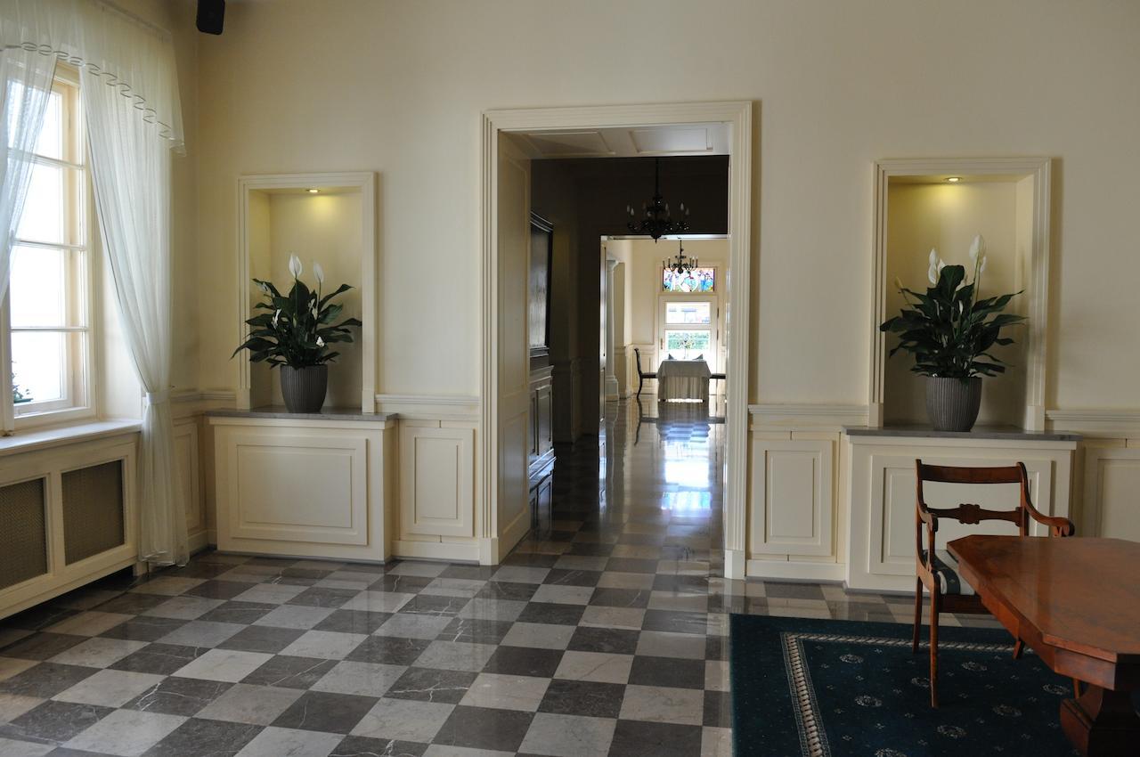 Hotel "Zajazd Napoleonski" Varšava Exteriér fotografie