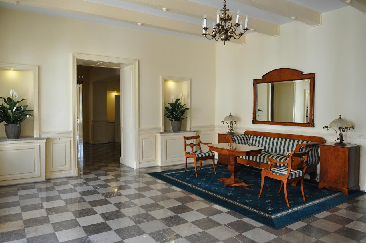 Hotel "Zajazd Napoleonski" Varšava Exteriér fotografie
